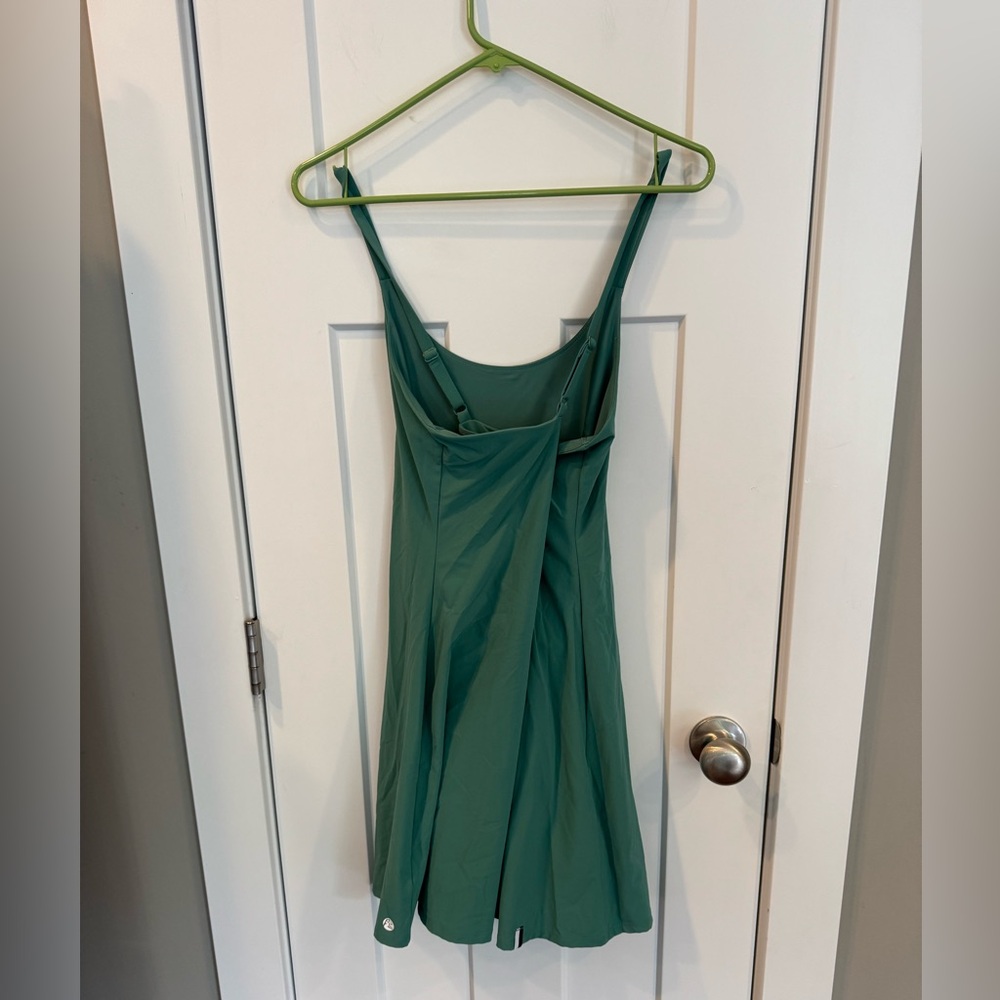 Athletic dress - Picture 2 of 2